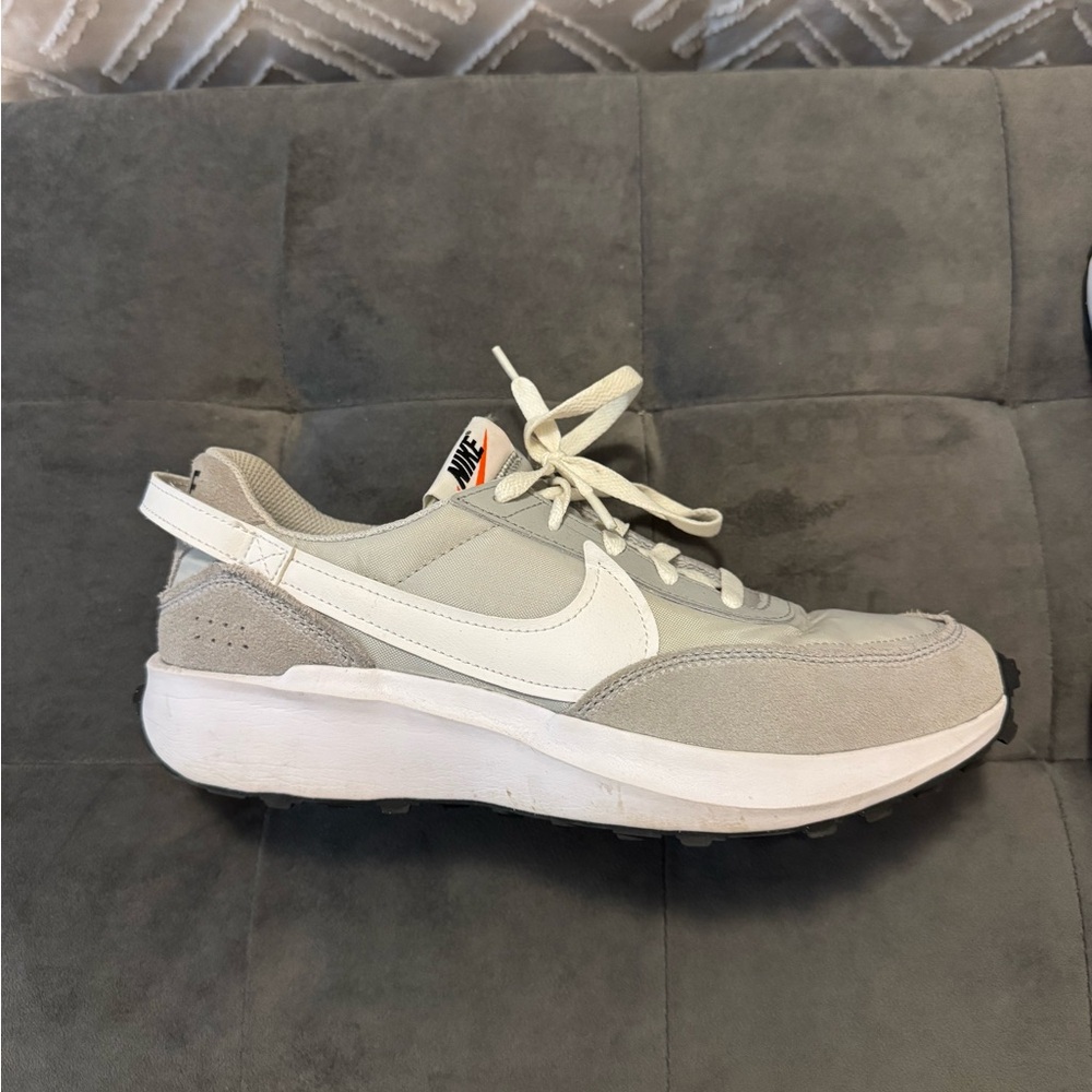 Nike Men’s Waffle Debut